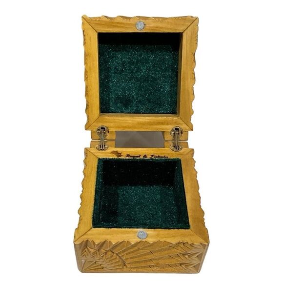 ROYAL TABULA Small Carved Wooden Box Wedding/Engagement Ring Bearer Ring Box - Picture 7 of 13